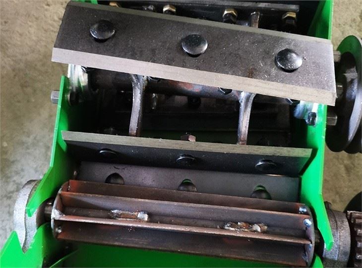 Grass Grinder Machine