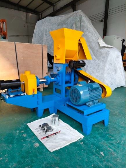 24 Hours Extruder Machine